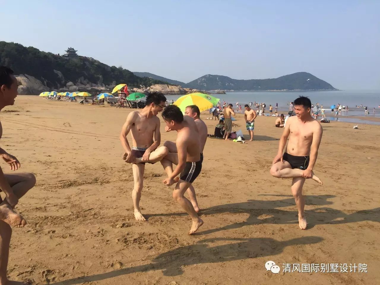 我們?cè)诼飞稀?017清風(fēng)國(guó)際別墅設(shè)計(jì)院普陀山團(tuán)隊(duì)出行游記