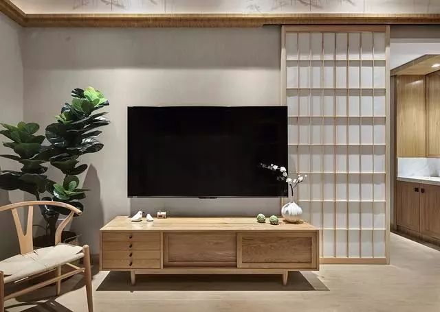 簡約現(xiàn)代三居 干練客廳溫馨兒童房