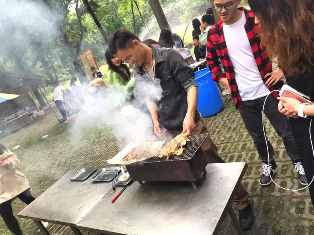 【我們·清風(fēng)】行走山水間，我們?cè)诼飞希回?fù)好時(shí)光！