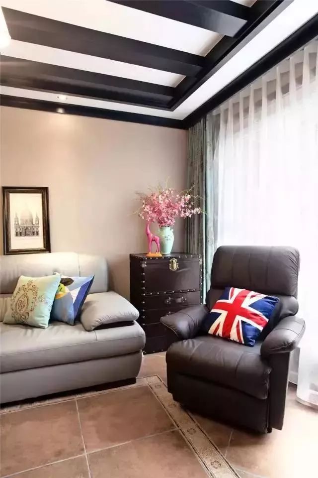 挑選客廳沙發(fā)有5大絕招，現(xiàn)在知道還不晚！