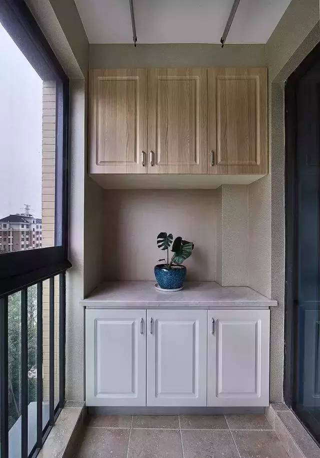 陽臺上做個地柜，好看又實用