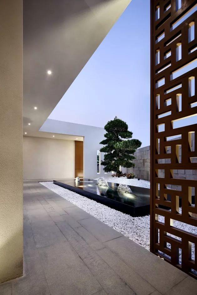 靈感來源|空間細(xì)節(jié)在日月星辰的轉(zhuǎn)換間，營造簡而不凡線條意境。