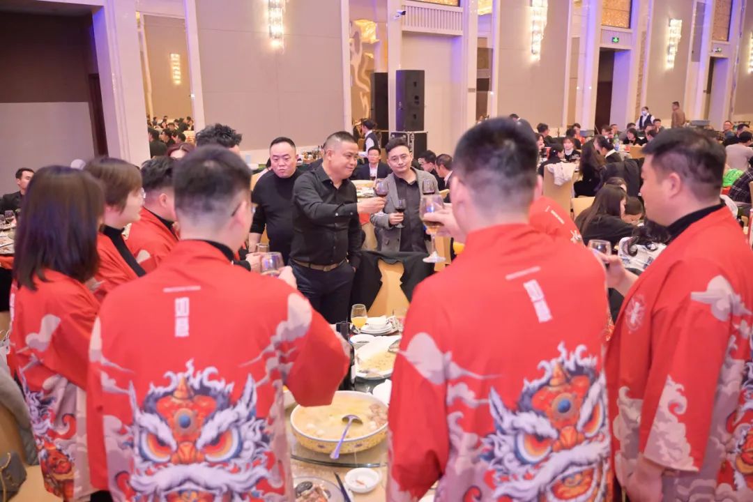 龍騰年·秉初心·創(chuàng)未來|清風(fēng)裝飾25周年主題年會(huì)圓滿成功！