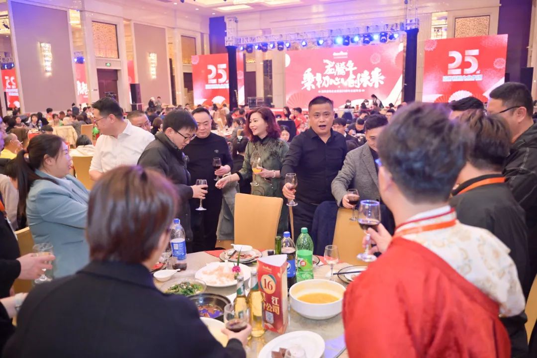 龍騰年·秉初心·創(chuàng)未來|清風(fēng)裝飾25周年主題年會(huì)圓滿成功！
