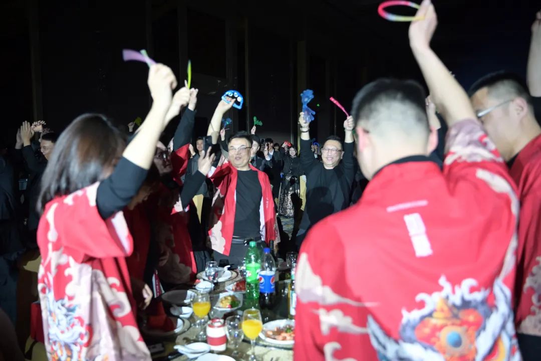 龍騰年·秉初心·創(chuàng)未來|清風(fēng)裝飾25周年主題年會(huì)圓滿成功！