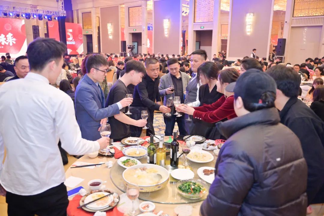 龍騰年·秉初心·創(chuàng)未來|清風(fēng)裝飾25周年主題年會(huì)圓滿成功！