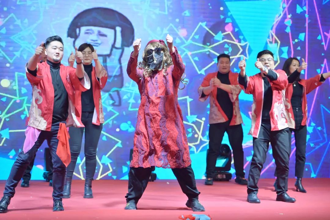 龍騰年·秉初心·創(chuàng)未來|清風(fēng)裝飾25周年主題年會(huì)圓滿成功！
