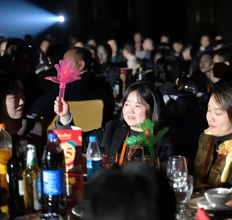 龍騰年·秉初心·創(chuàng)未來|清風(fēng)裝飾25周年主題年會(huì)圓滿成功！