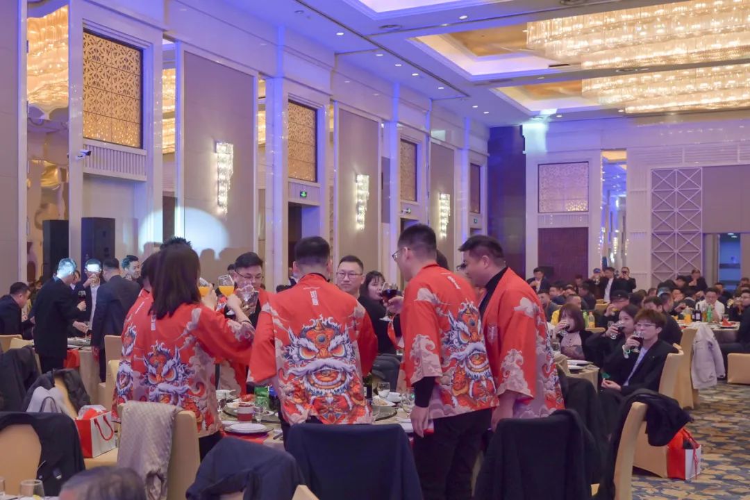 龍騰年·秉初心·創(chuàng)未來|清風(fēng)裝飾25周年主題年會(huì)圓滿成功！