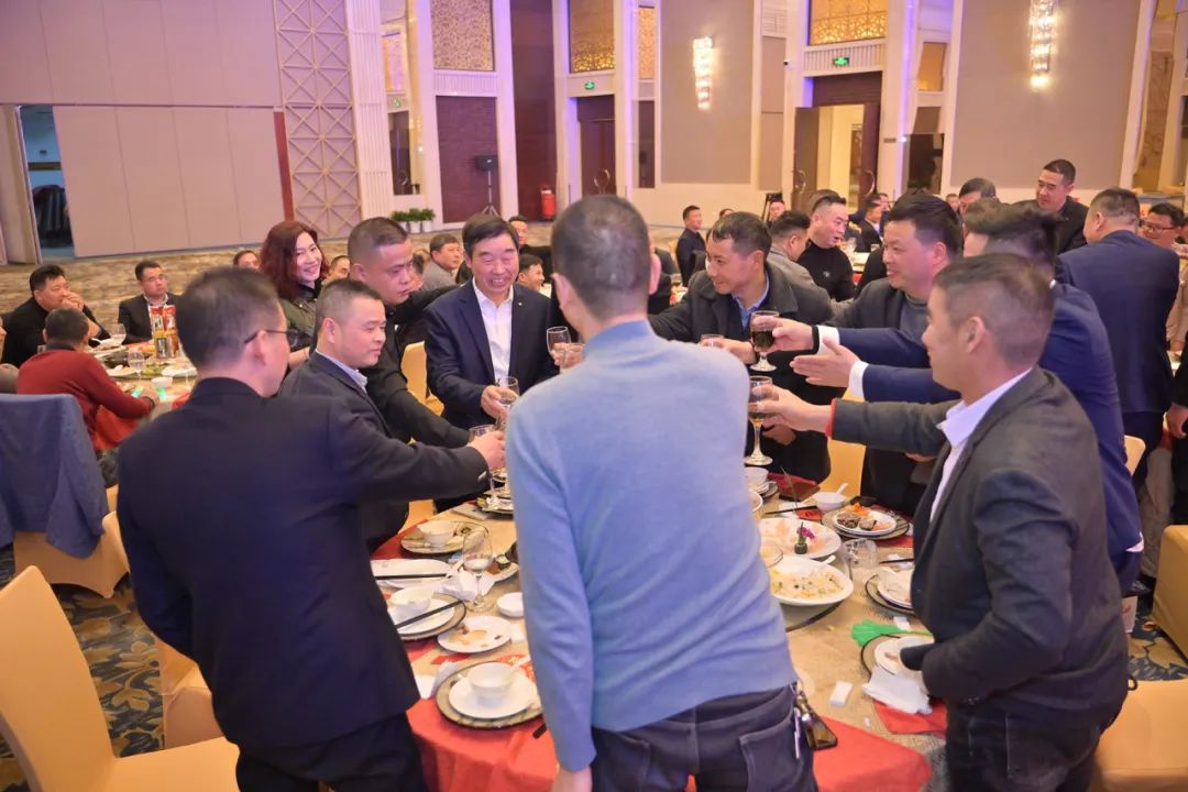 龍騰年·秉初心·創(chuàng)未來|清風(fēng)裝飾25周年主題年會(huì)圓滿成功！