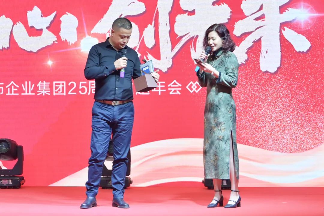 龍騰年·秉初心·創(chuàng)未來|清風(fēng)裝飾25周年主題年會(huì)圓滿成功！