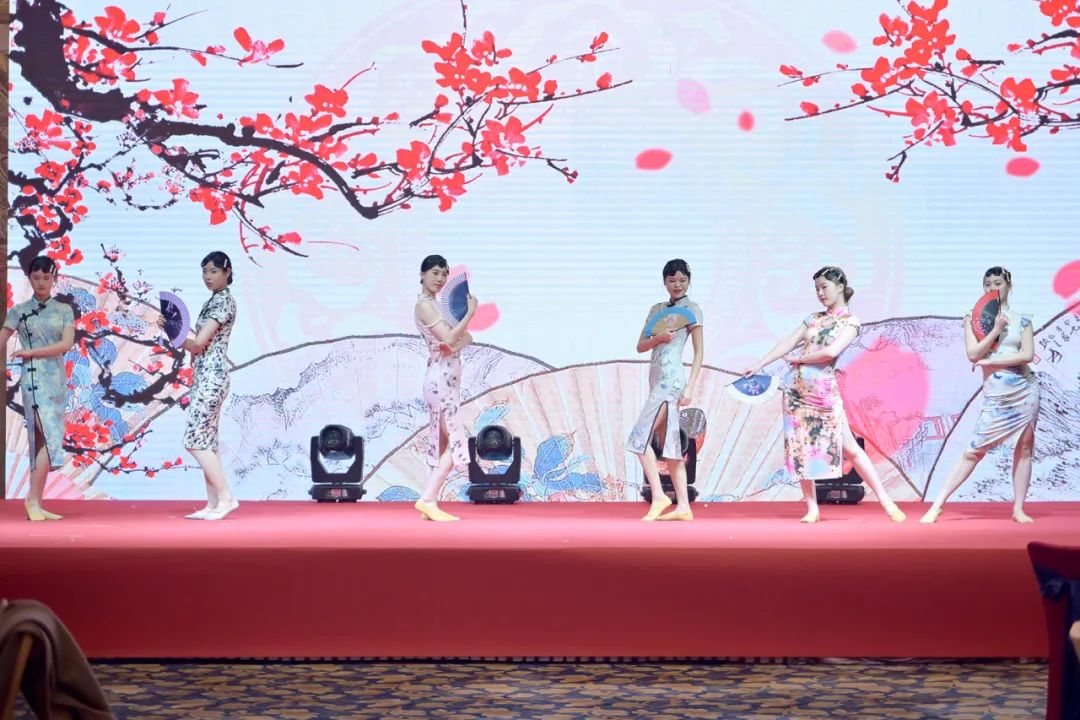 龍騰年·秉初心·創(chuàng)未來|清風(fēng)裝飾25周年主題年會(huì)圓滿成功！