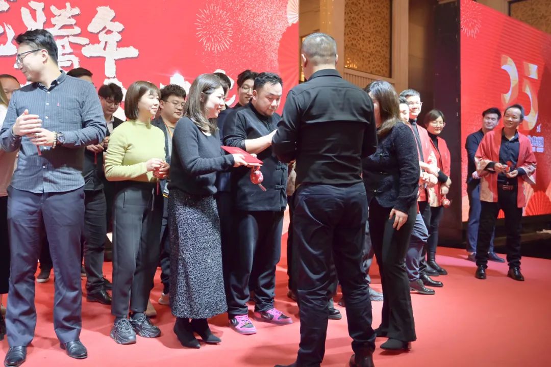 龍騰年·秉初心·創(chuàng)未來|清風(fēng)裝飾25周年主題年會(huì)圓滿成功！