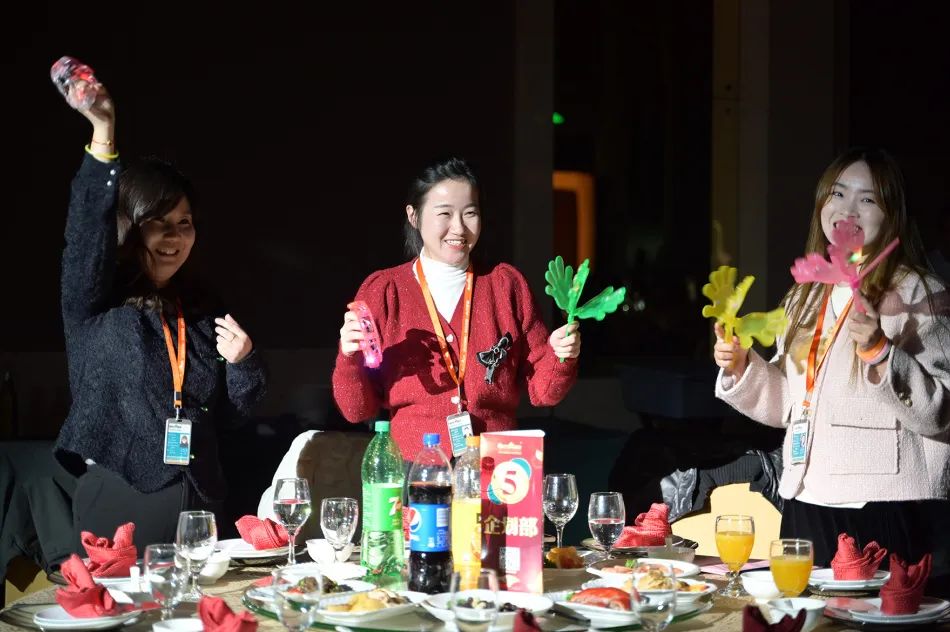 龍騰年·秉初心·創(chuàng)未來|清風(fēng)裝飾25周年主題年會(huì)圓滿成功！