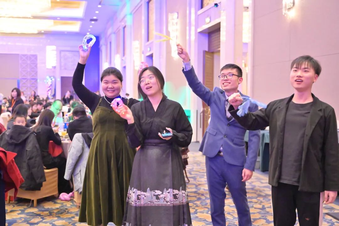 龍騰年·秉初心·創(chuàng)未來|清風(fēng)裝飾25周年主題年會(huì)圓滿成功！