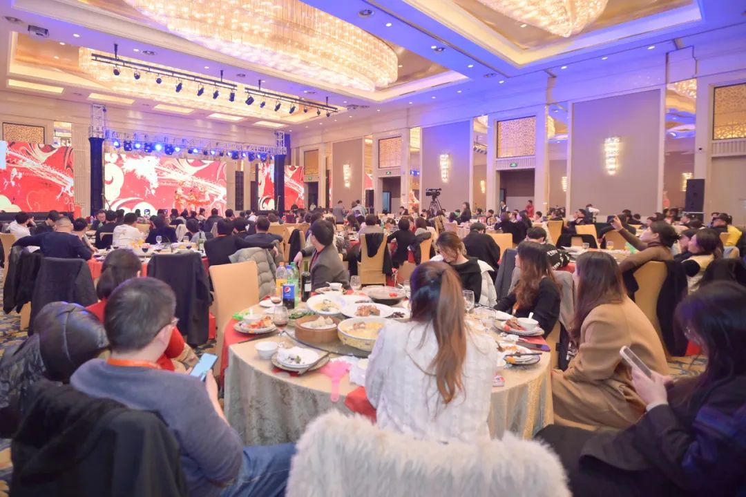 龍騰年·秉初心·創(chuàng)未來|清風(fēng)裝飾25周年主題年會(huì)圓滿成功！