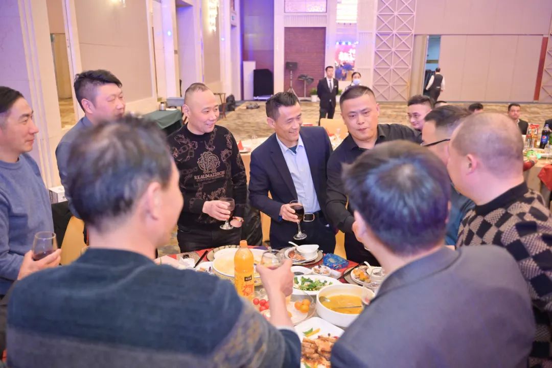 龍騰年·秉初心·創(chuàng)未來|清風(fēng)裝飾25周年主題年會(huì)圓滿成功！