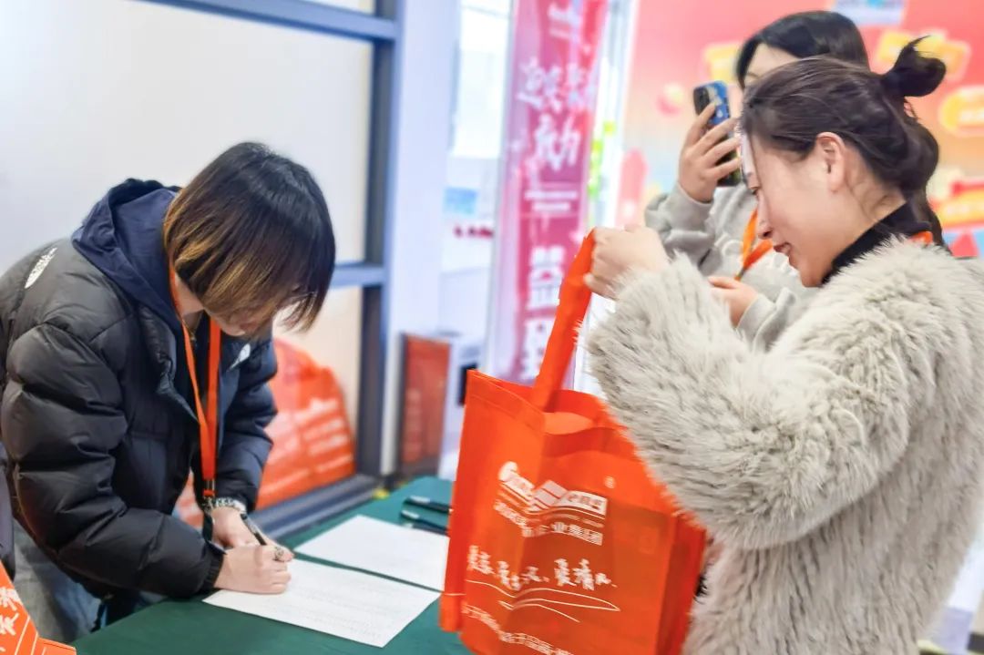 迎變·聚力·敢為|清風裝飾企業(yè)集團2024年度總結大會圓滿完成！