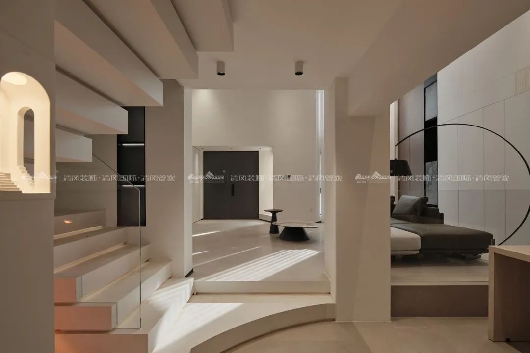 賞·析|289㎡現(xiàn)代極簡別墅，生活與藝術(shù)的碰撞